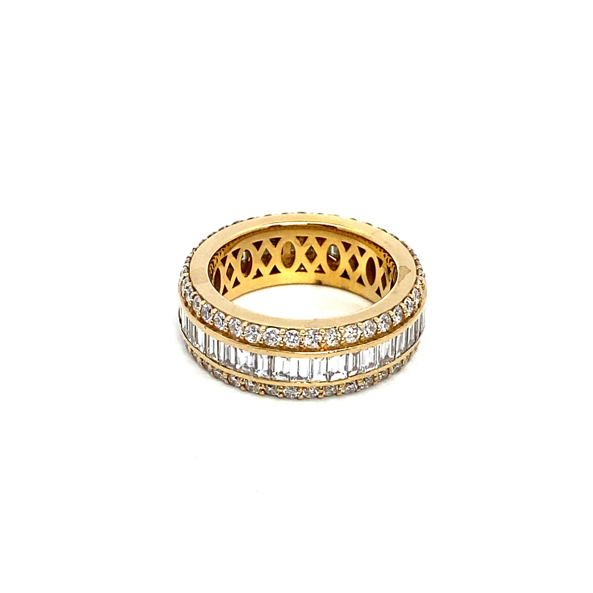 10K – Yellow Gold – Baguette Diamond Band Style Ring