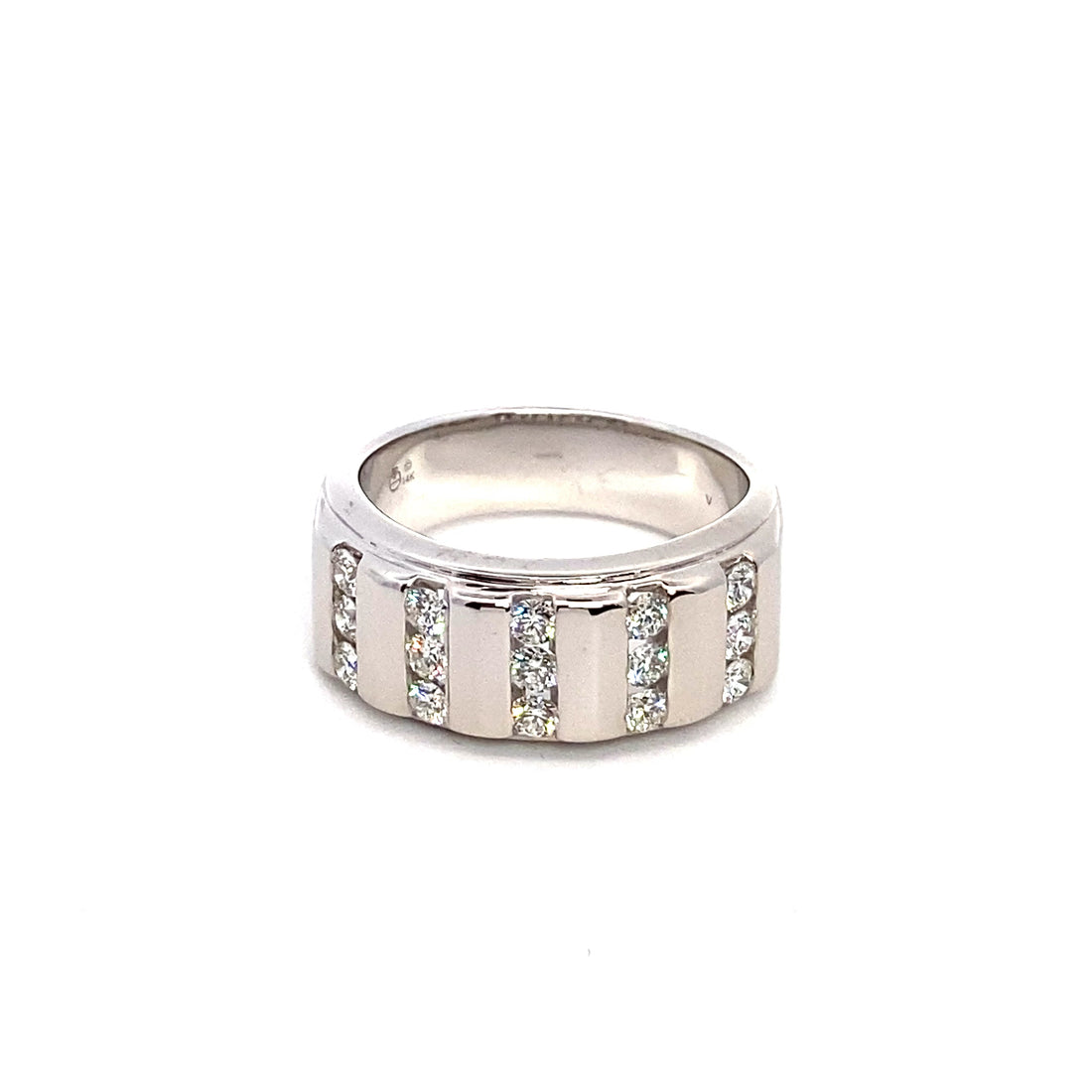 14K – White Gold – 7 Pointer Diamond Ring