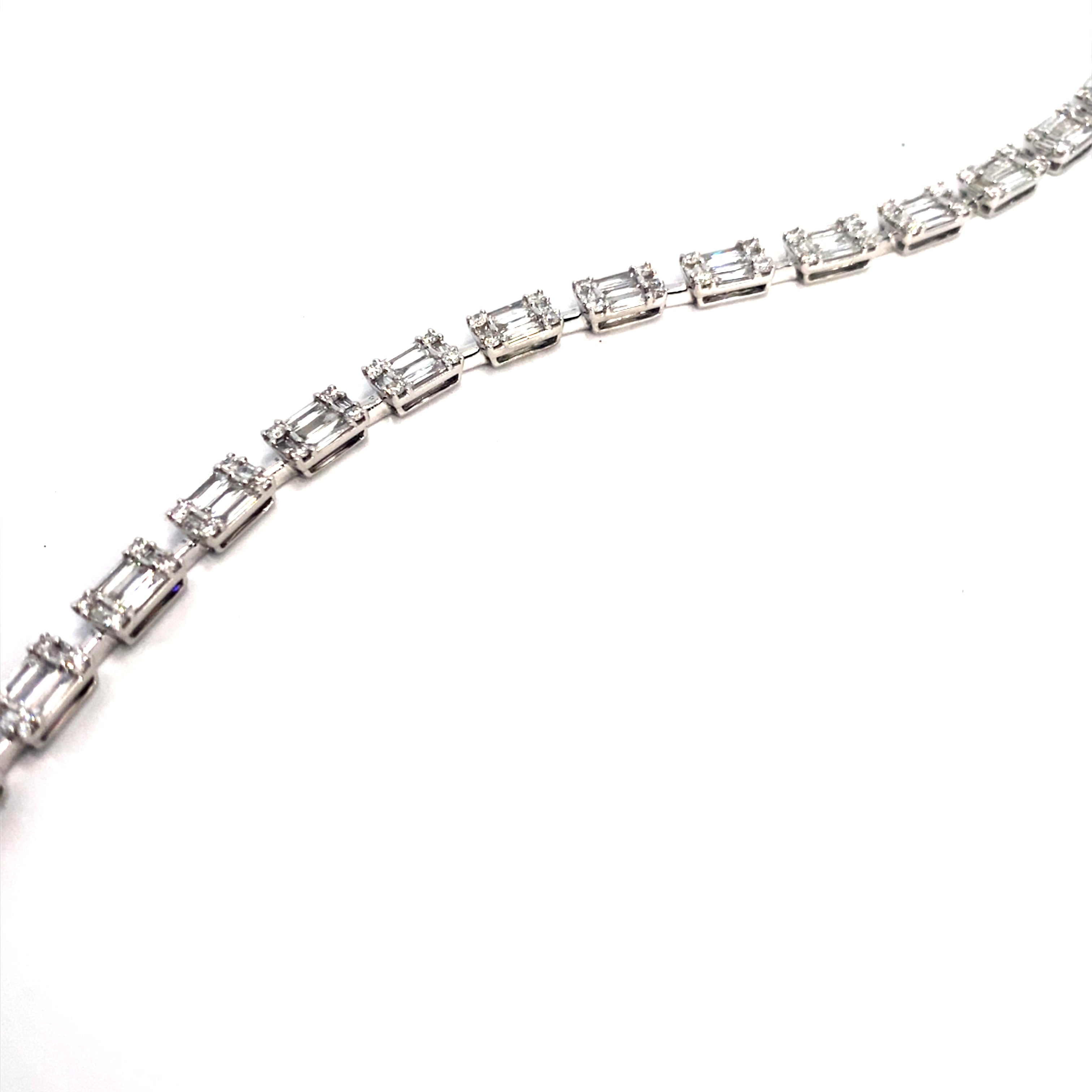 Woman’s Large Baguette Bracelet