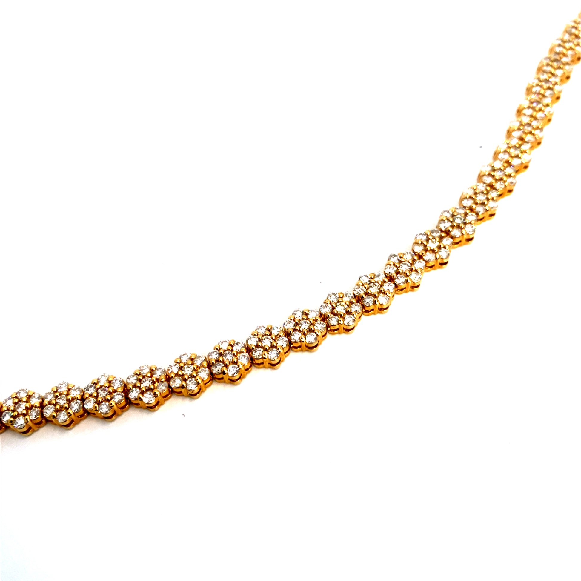 Women’s Cluster Style Bracelet