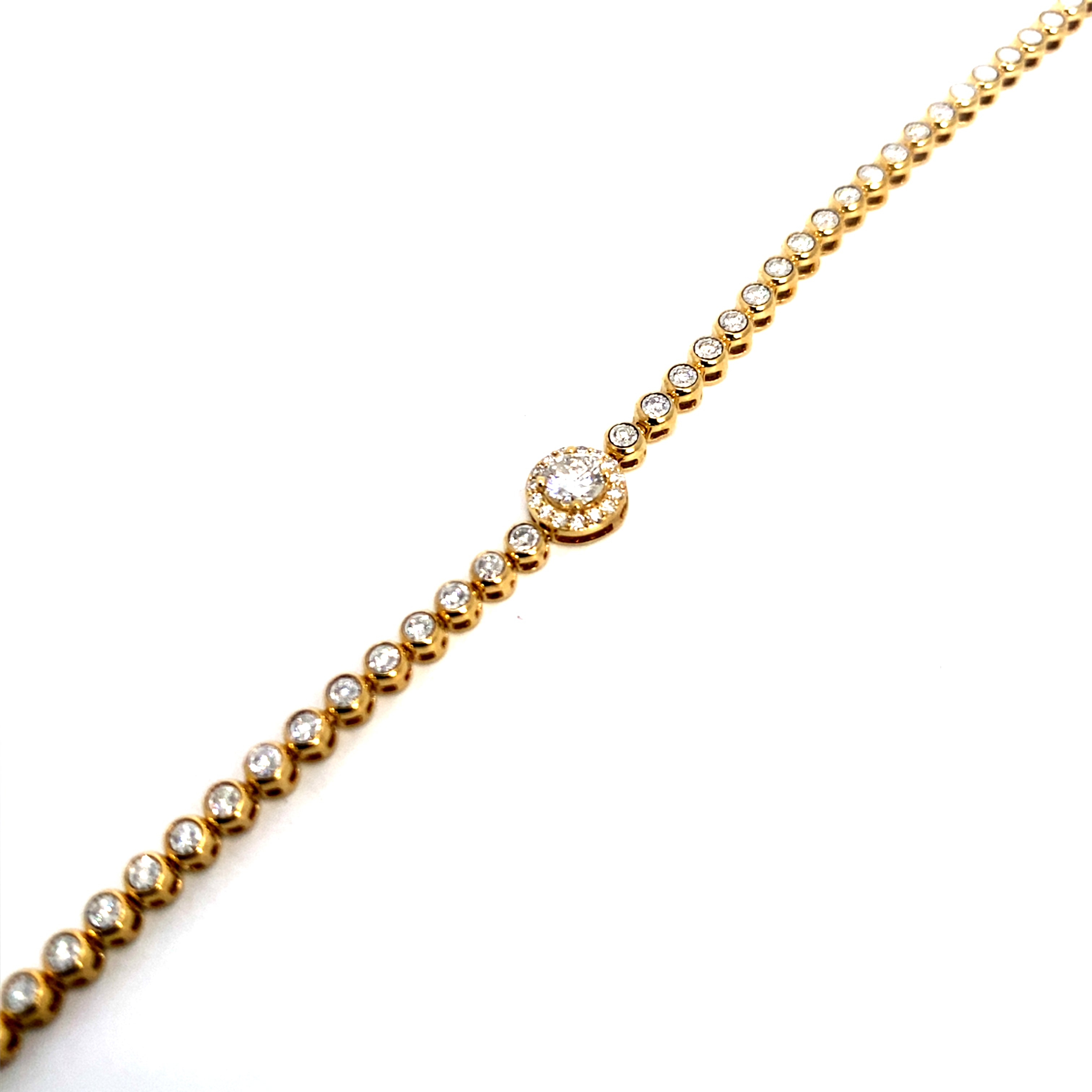 Women’s Round Studded Tennis Bracelet (Size 7.5 Inches)